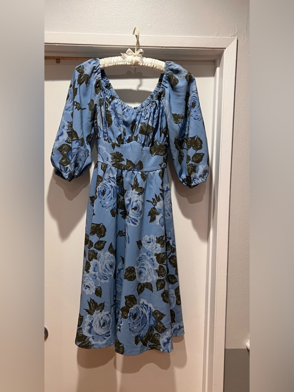 GUC Vixen by Micheline Pitt Blue Floral Vacation Dress SMALL - Picture 2 of 4